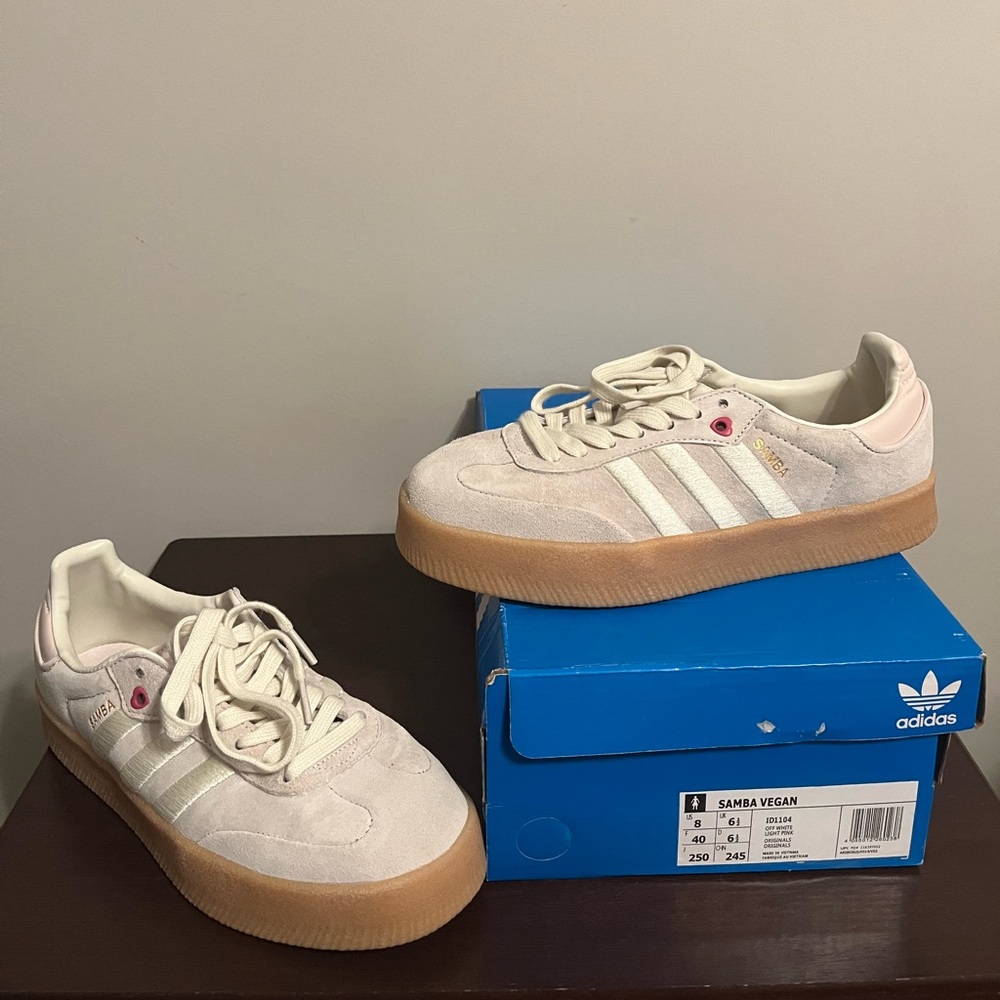 Adidas Sambae Women’s Sneakers “Valentine’s Day 2024” edition - Picture 2 of 2